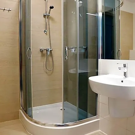 Aparthouse Nad Parseta Szpitalna 7 3* 科沃布热格
