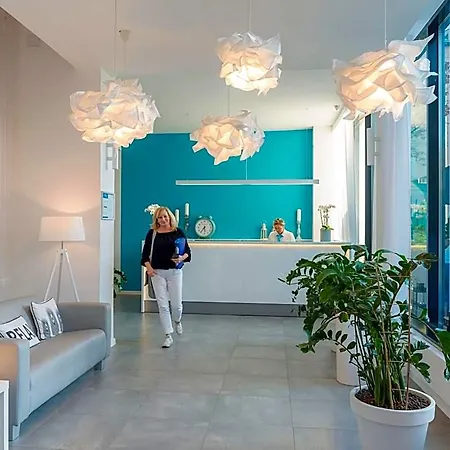 Aparthouse Nad Parseta Szpitalna 7 公寓式酒店 3*
